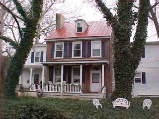 Red, white and blue color scheme that works extremely well