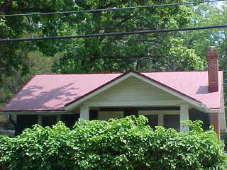 Roof Menders work on front of cottage in Washington DC
